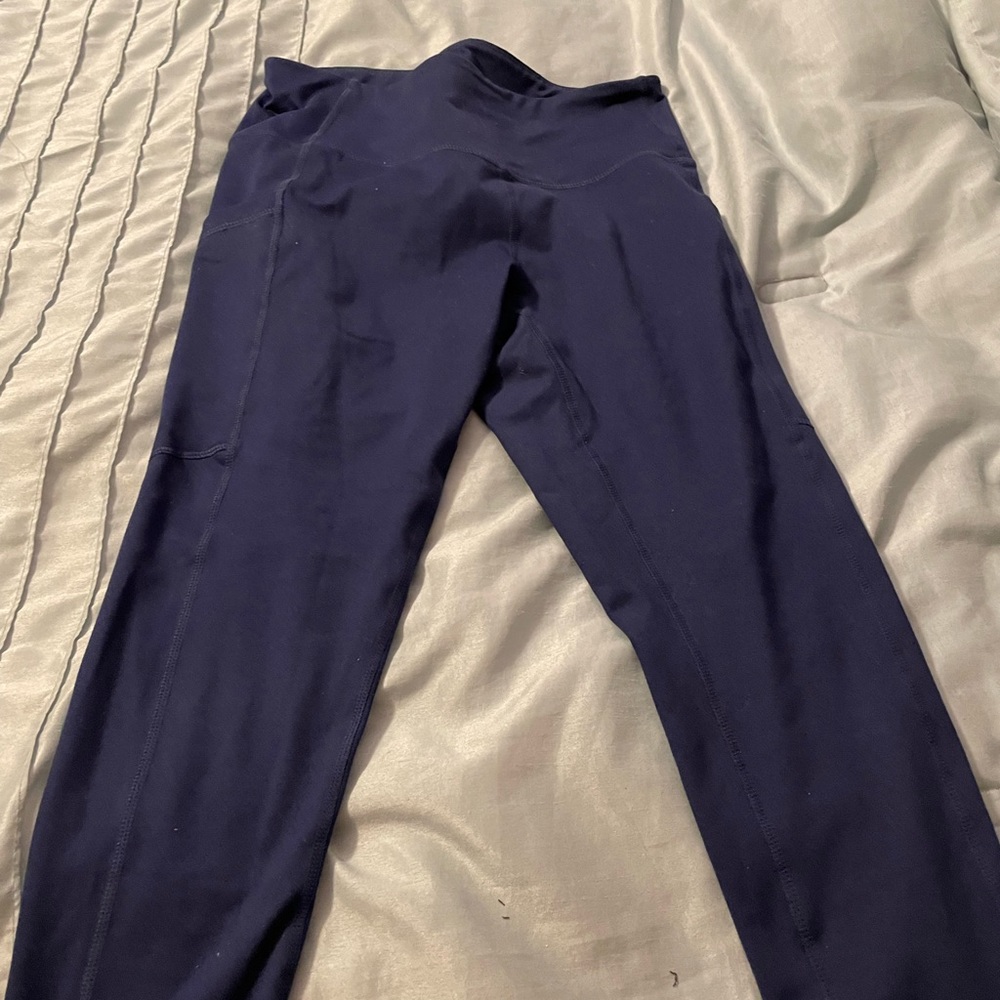 Navy stretch capri leggings with side pocket